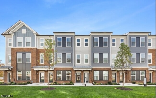 Building Photo - 5 Sadie Cir