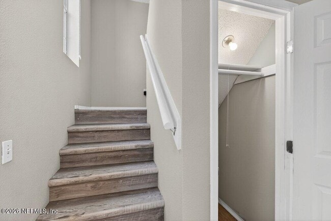 Building Photo - 518 Tuxedo Ct