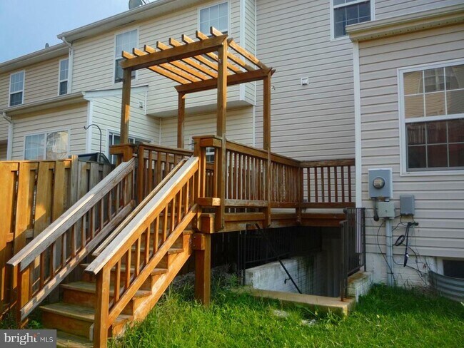 Building Photo - 552 Sparkleberry Terrace NE