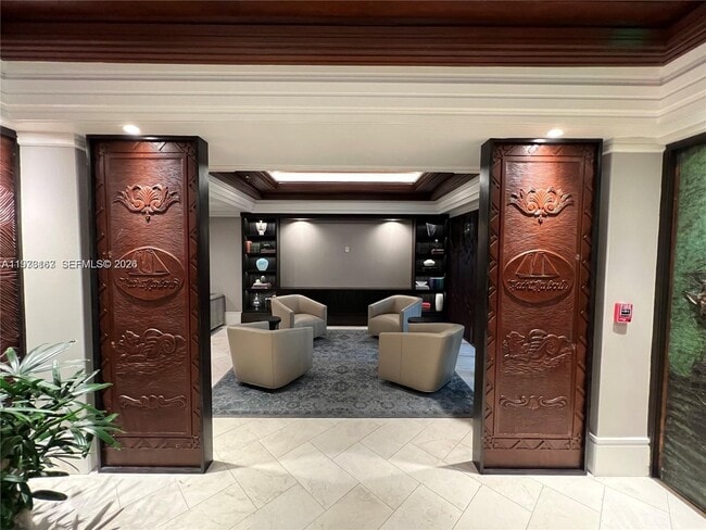 Building Photo - 2901 S Bayshore Dr