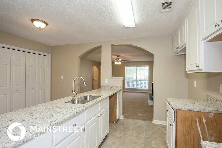 Building Photo - 703 Hynds Springs Dr