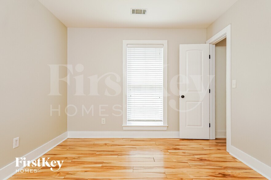 Building Photo - 247 Stonecreek Pl