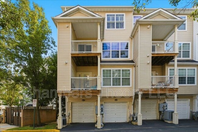 Building Photo - 11308 King George Dr