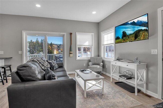 Building Photo - 3197 Elton Rd