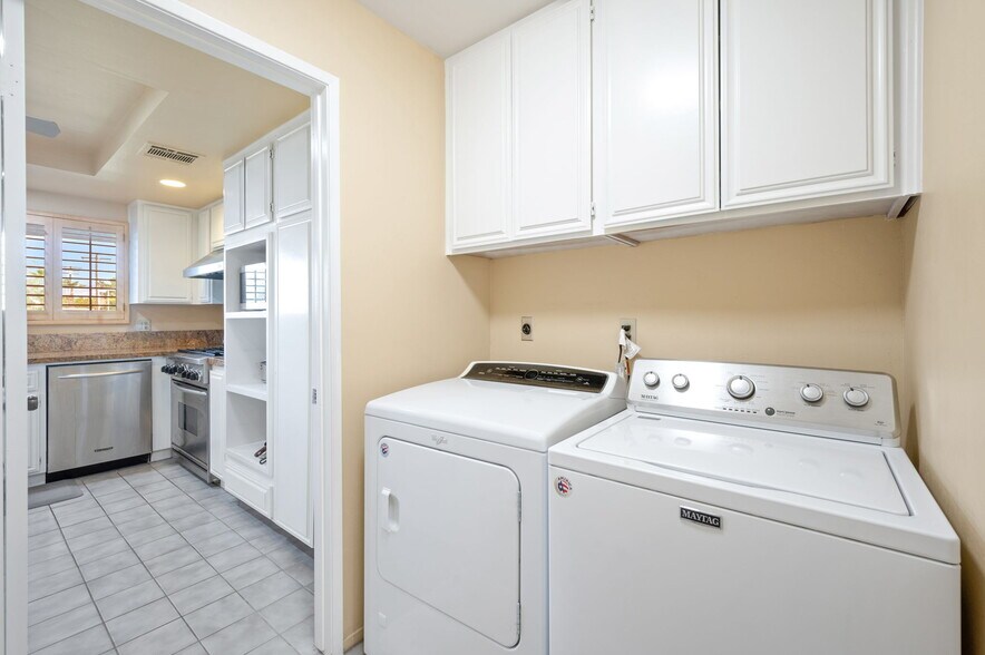 Building Photo - 78990 Bayside Ct