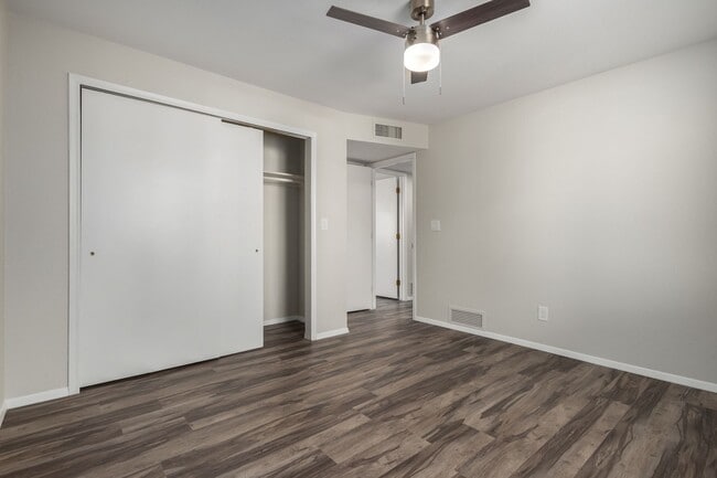 Building Photo - Green Valley- 3 bedroom/ 2 bathroom in 55+...