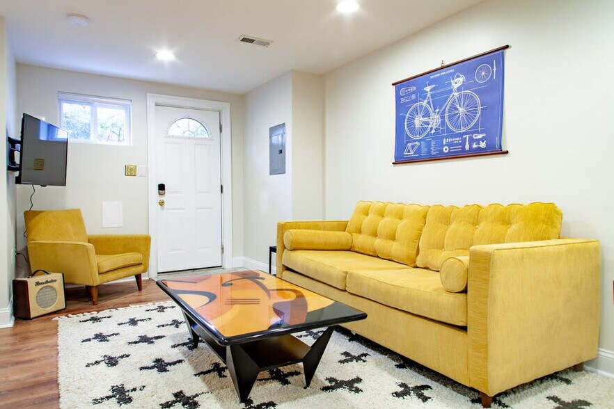 Primary Photo - 1223 Fairmont St NW