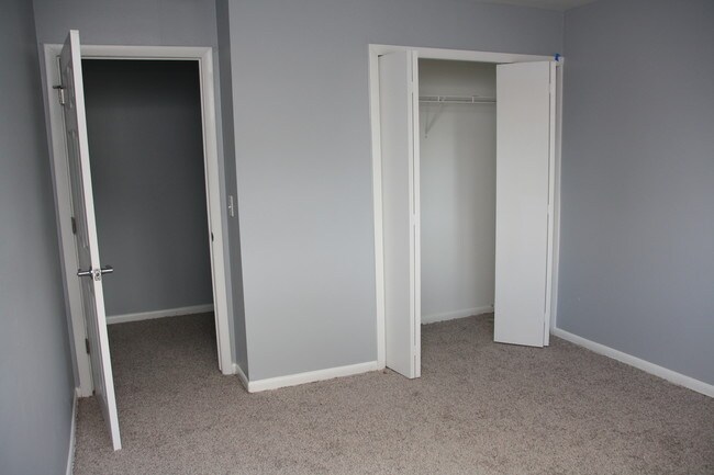 Building Photo - MOVE IN TODAY! Limited Units Available