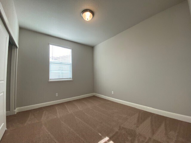 Building Photo - Modern 4bd/3ba 1930 sq. ft. home in Rancho Cordova!