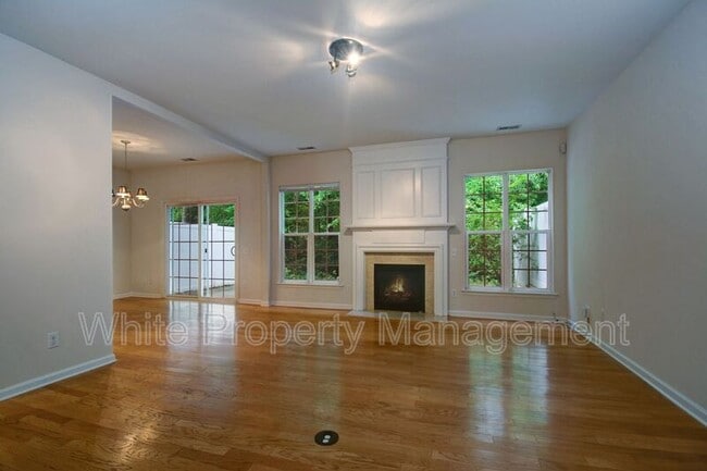 Building Photo - 10146 Blakeney Preserve Dr