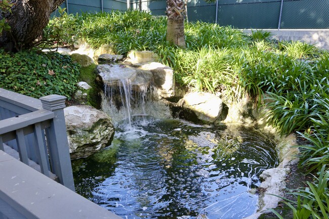 Building Photo - 3605 W Hidden Ln