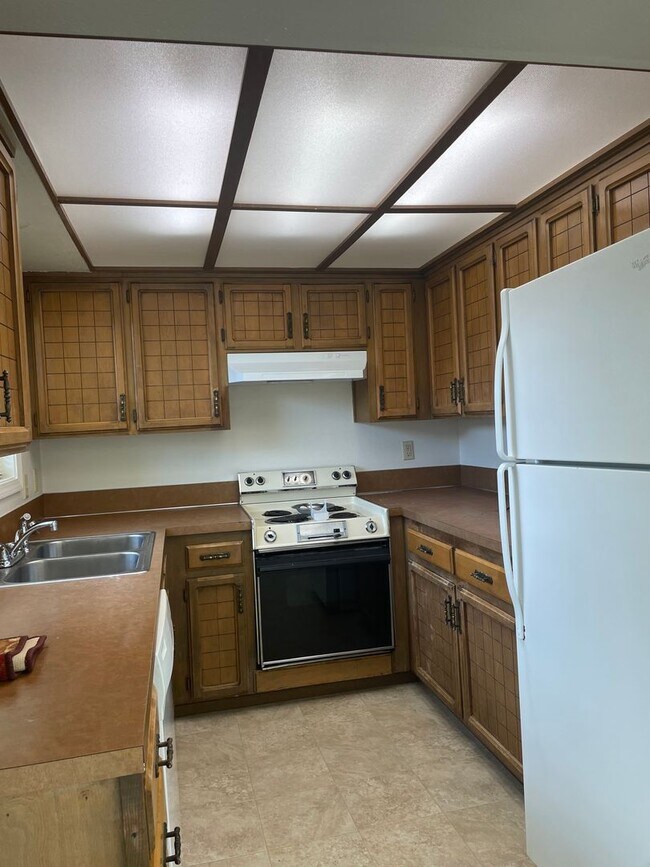 Building Photo - 3 bed 1.5 bath Home in Salem
