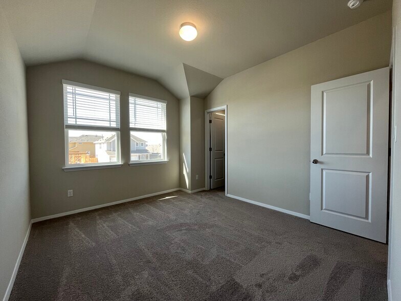 Building Photo - 108 Living Reef Dr
