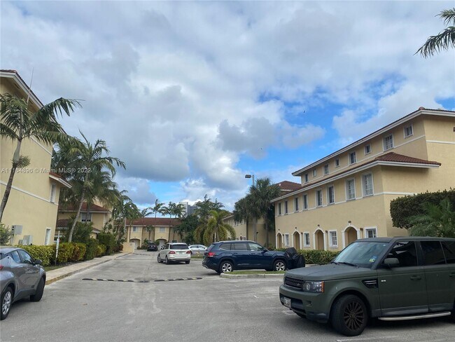 Building Photo - 2032 NE 167th St  3-134 North Miami Beach ...
