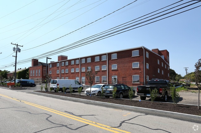 Threadmill Apartments Pawcatuck, CT Apartment Finder