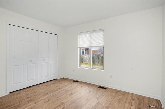 Building Photo - 21864 Laurel St