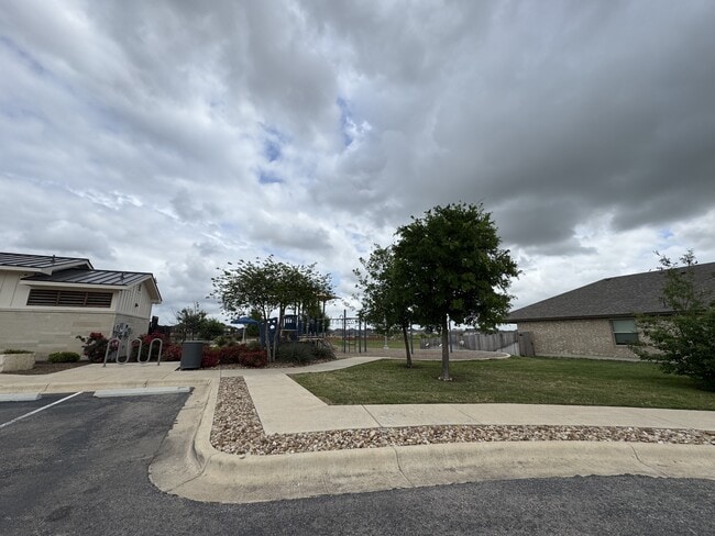 Building Photo - 8506 Stonehollow Dr