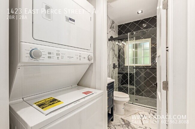 Building Photo - 1423 E Pierce St