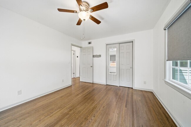 Building Photo - Updated 3 Bed, 1 Bath Home for Lease in Prime Midtown Location!