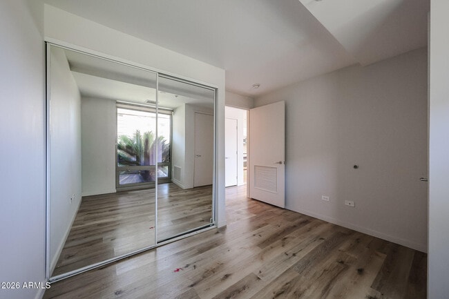 Building Photo - 7137 E Rancho Vista Dr