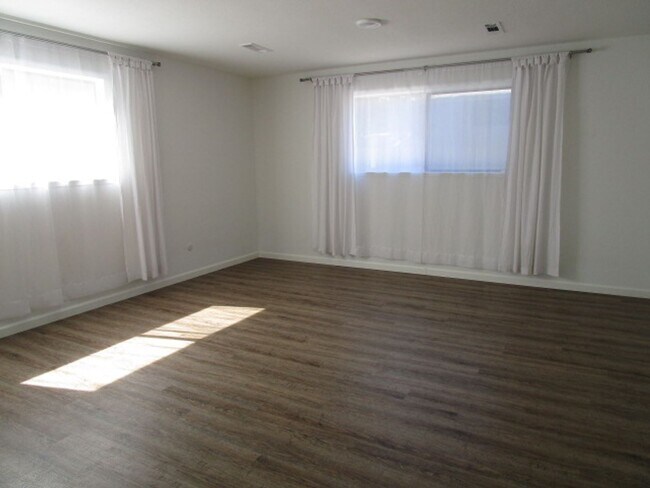 Building Photo - 1009 Chippewa Dr