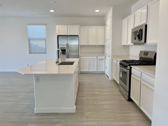 Building Photo - Available September 1st! Newly Built Smart...