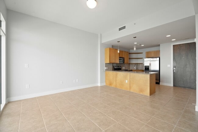 Building Photo - 500 Seawall Blvd