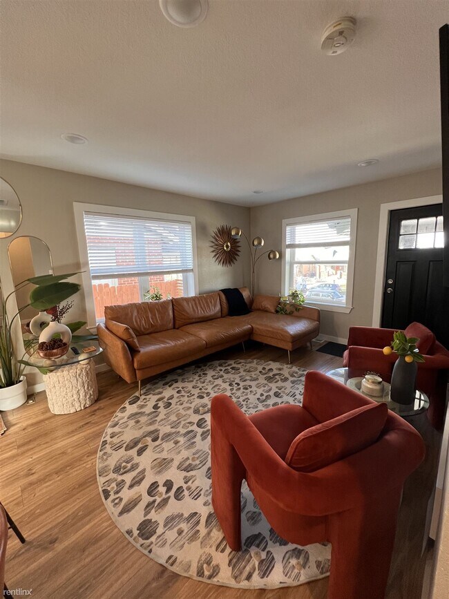 Building Photo - 3 br, 2 bath House - 3326 Steele Street