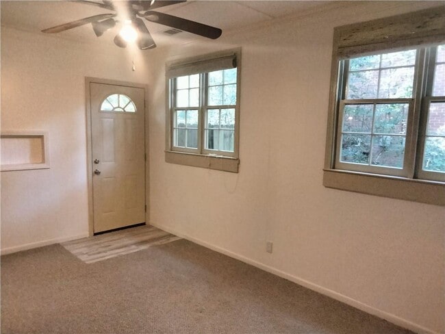 Building Photo - 1009 Verdi Way