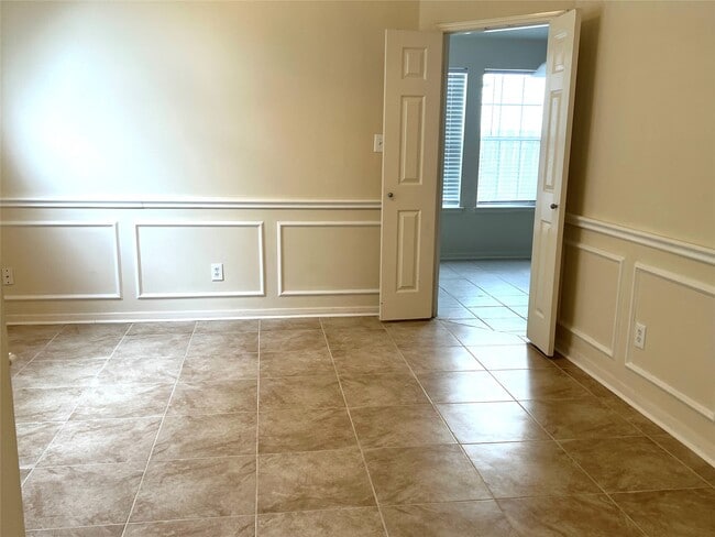 Building Photo - 442 Pinewood Ridge Dr