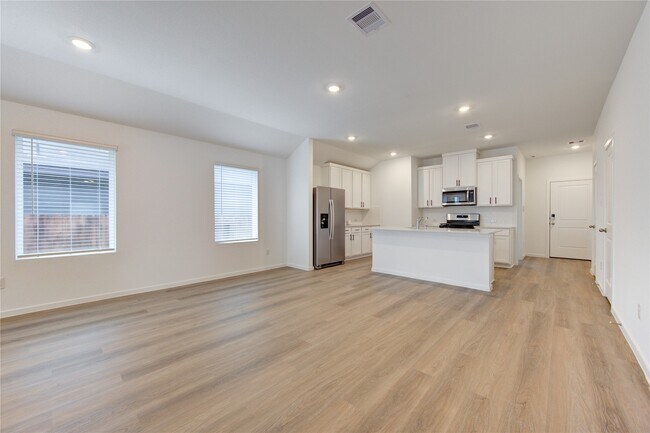 Building Photo - 40650 Balsam Run Ln