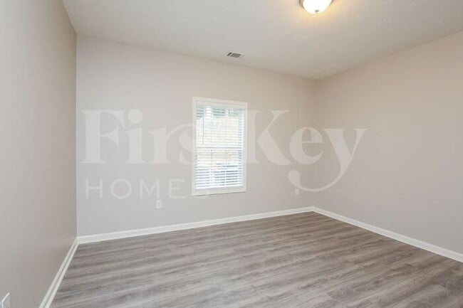 Building Photo - 77 Cypress Dr