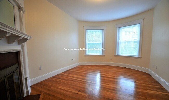 Building Photo - 191 Winthrop Rd