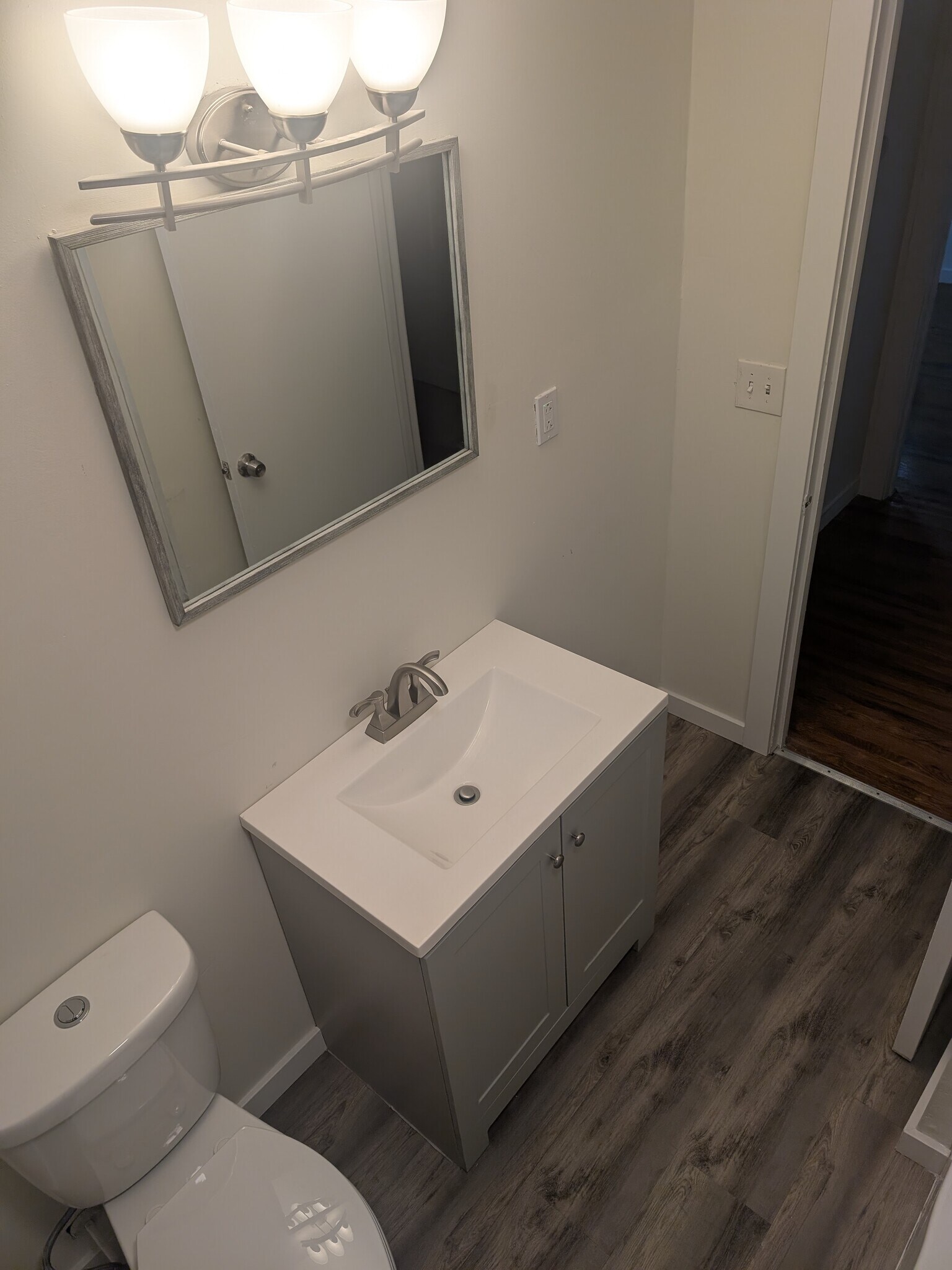 Bathroom #1 - Main Floor - 9936 11th Ave S