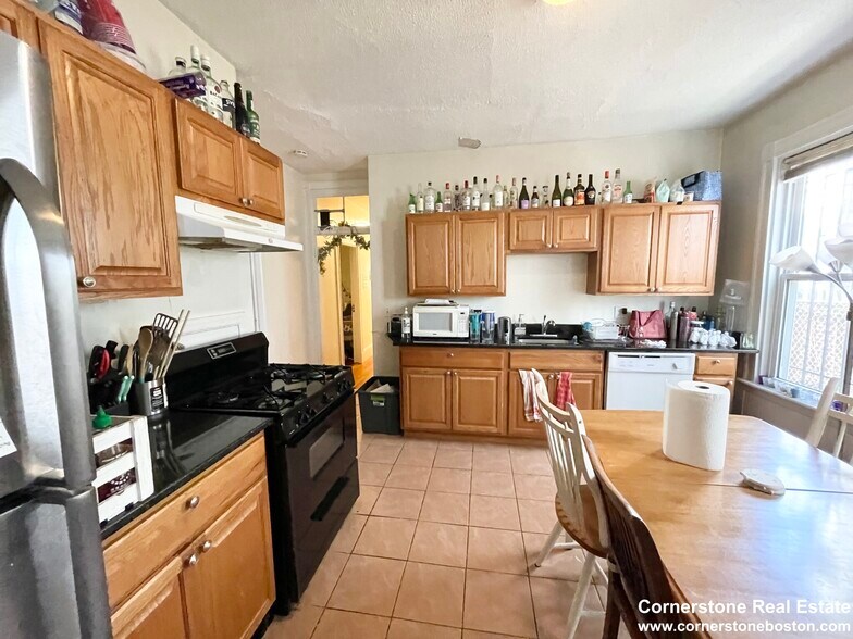 Primary Photo - 55 Calumet St