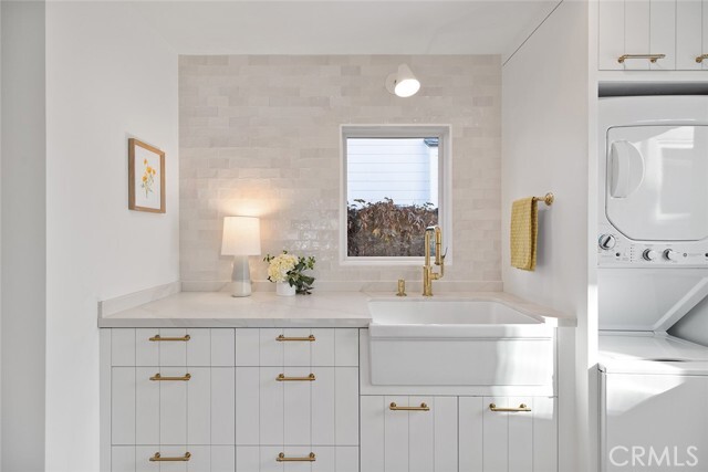 Building Photo - 153 Emerald Bay