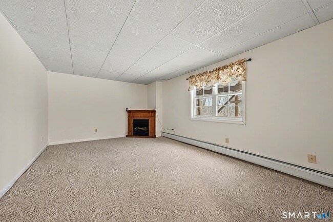 Building Photo - 15 Indian Hill Ln