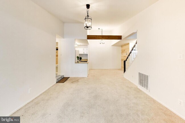 Building Photo - 13117 Wonderland Way