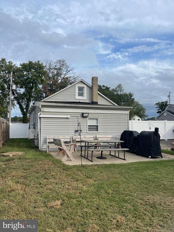 Building Photo - 1742 Marley Ave