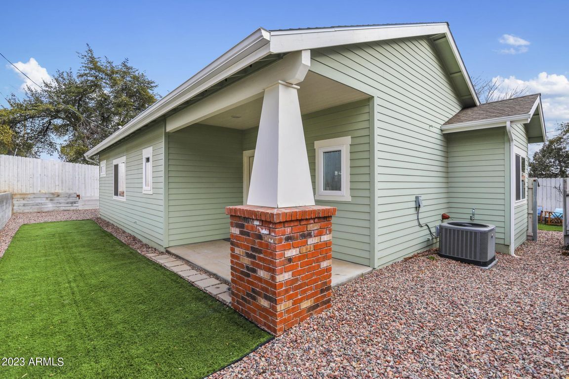 Building Photo - 414A W Frontier St