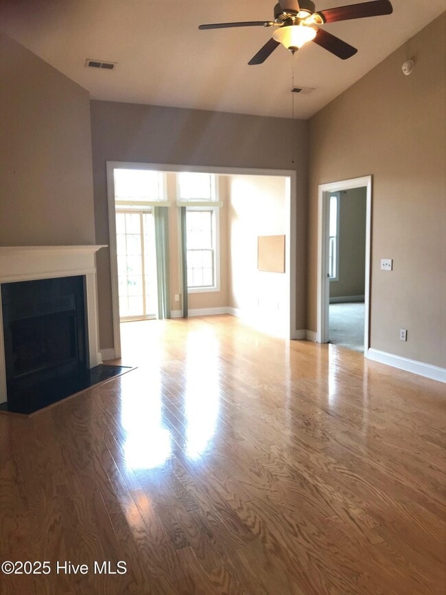 Building Photo - 3013 Braewood Ct