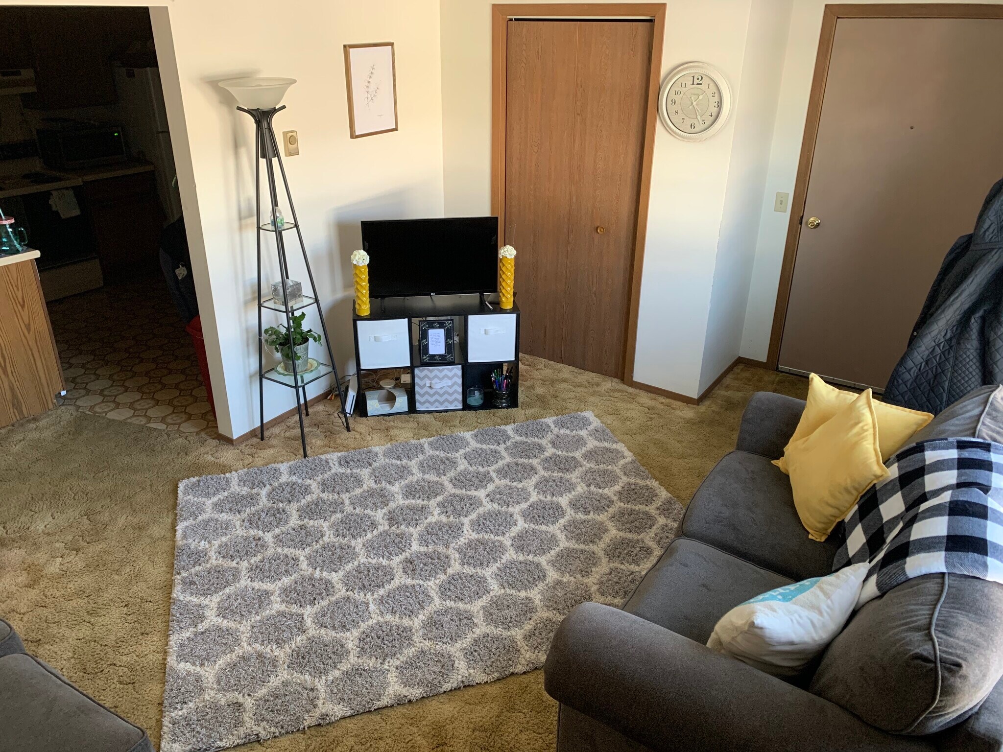 Building Photo - 1120 W Hamilton Ave