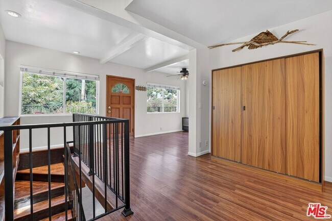 Building Photo - 21549 Summit Trail
