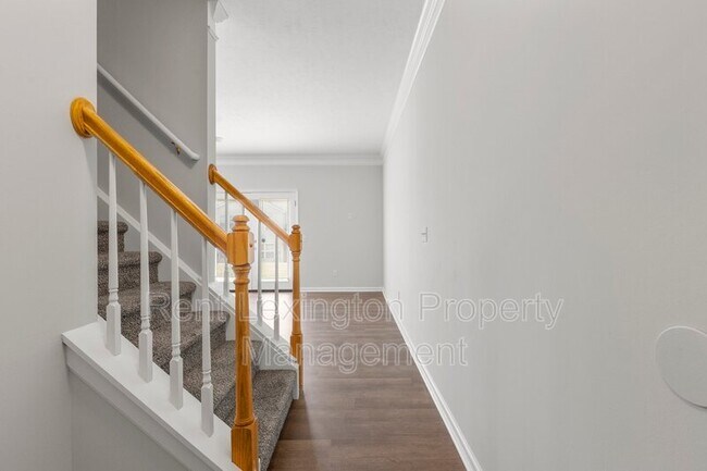 Building Photo - 1055 Duval St