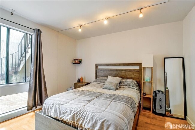 Primary Photo - 2488 39th Ave