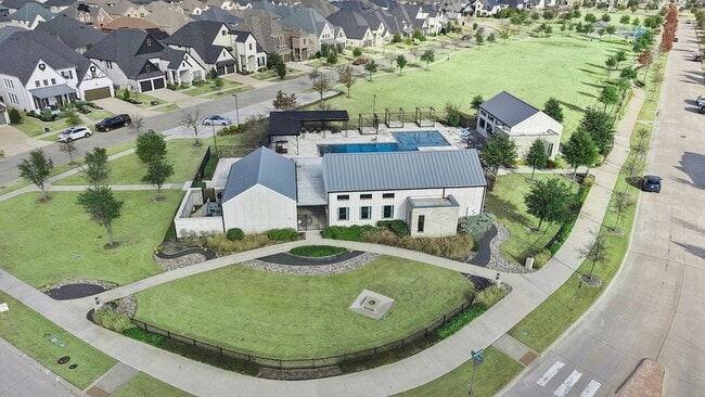 Building Photo - 13868 Dorset Ln