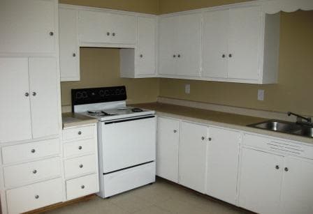 Primary Photo - Badger Apartments