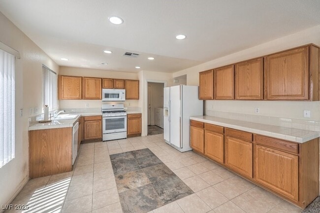 Building Photo - 3728 Ashling St