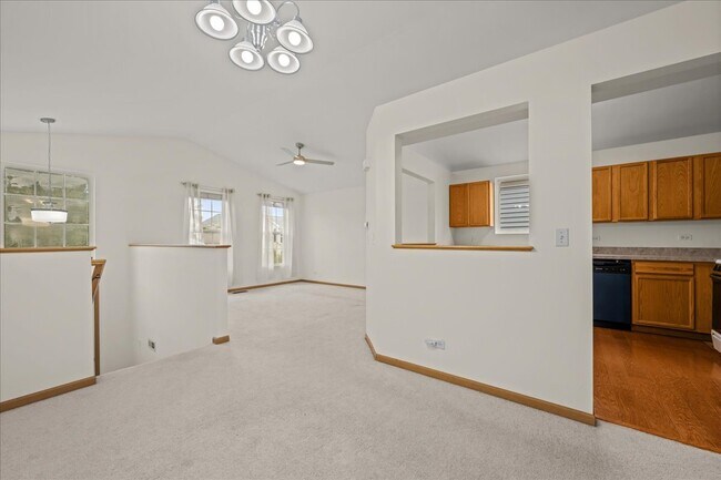 Building Photo - 1637 Linden Park Ln