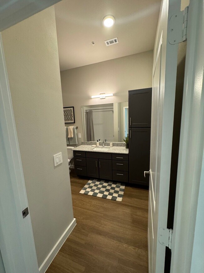 Building Photo - 3601 James Pitts Dr